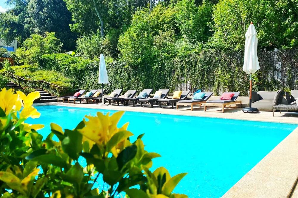 Santa Cruz do Douro Apartment | Homerez - Studio for 2 ppl. with shared pool and garden at Santa Cruz do Douro