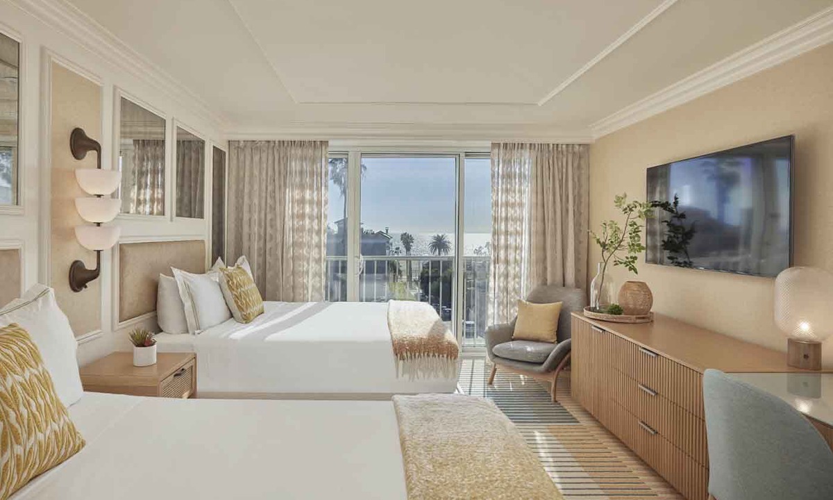 Downtown House | 3 Partial Ocean View 2 Queen Rooms at Viceroy Santa Monica!