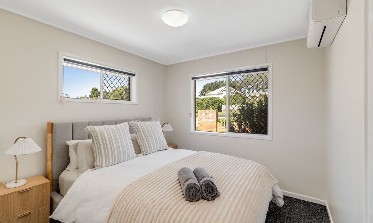 Centenary Heights Apartment | Modern Comfort in Quiet Neighbourhood!