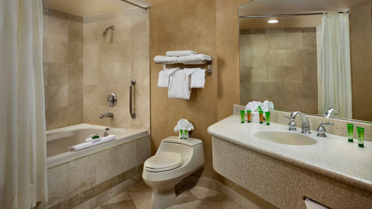 Photo of Bathroom in Gateway District