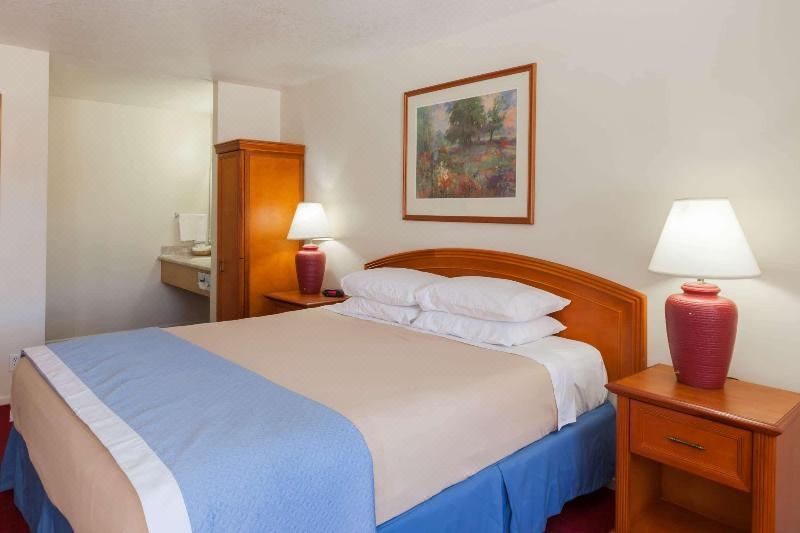 Photo of Bedroom in Castaic