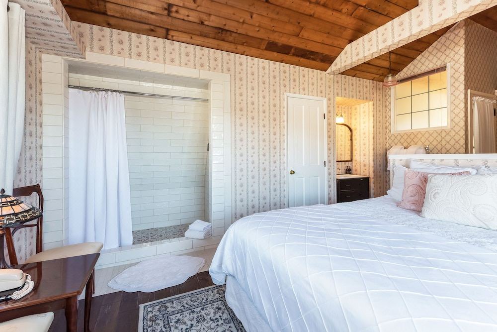 Photo of Bedroom in Oak Park