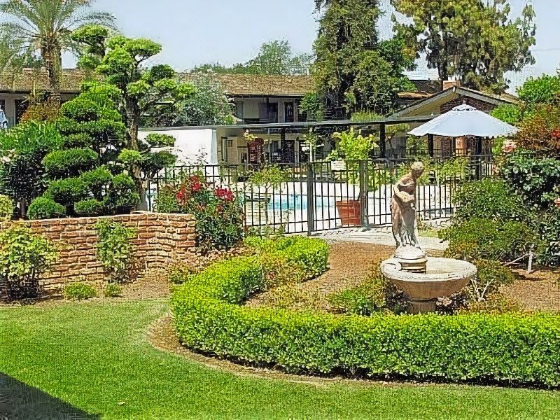 Photo of Buildings in Visalia