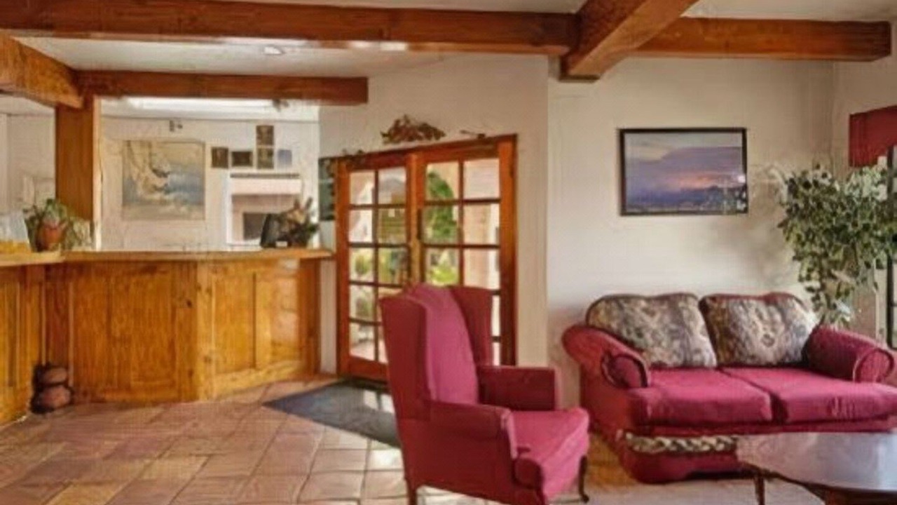 Photo of Livingroom in Castaic
