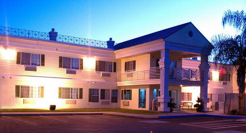 Photo of Buildings in Dinuba