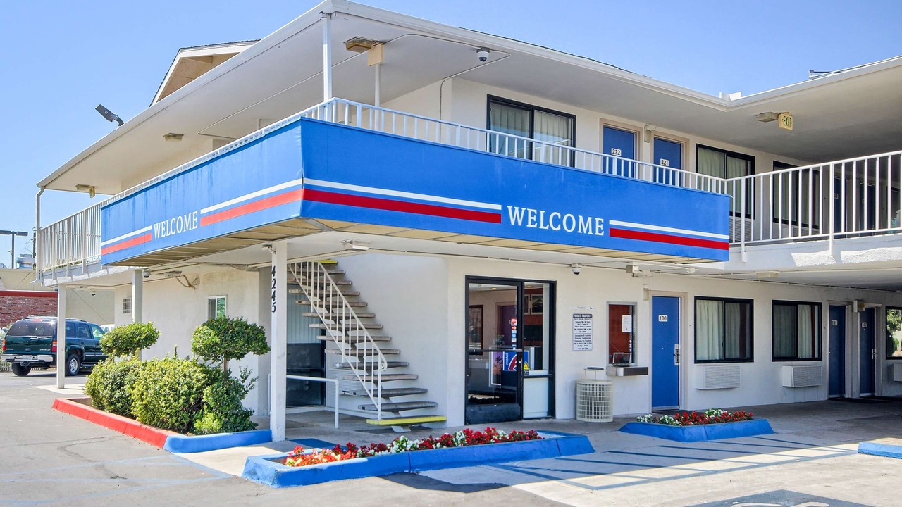 Photo of Buildings in Raisin