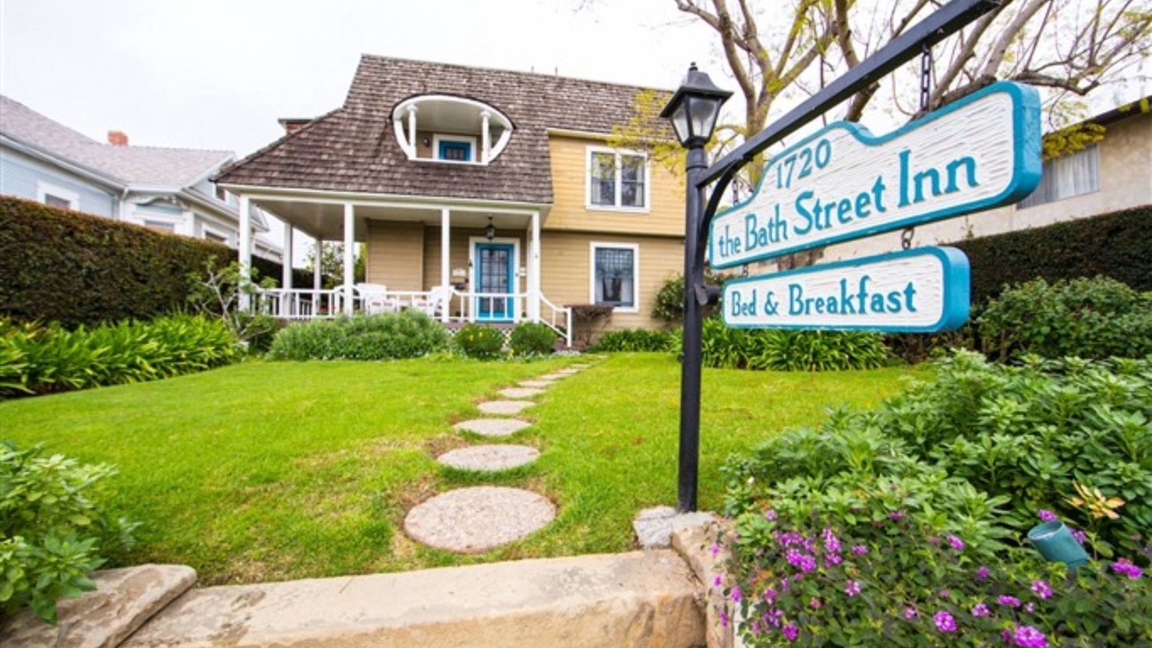 Photo of Buildings in Oak Park