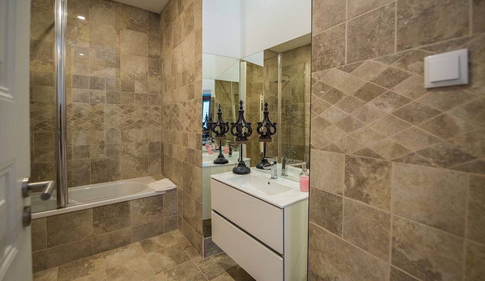 Photo of Bathroom in Eugaria