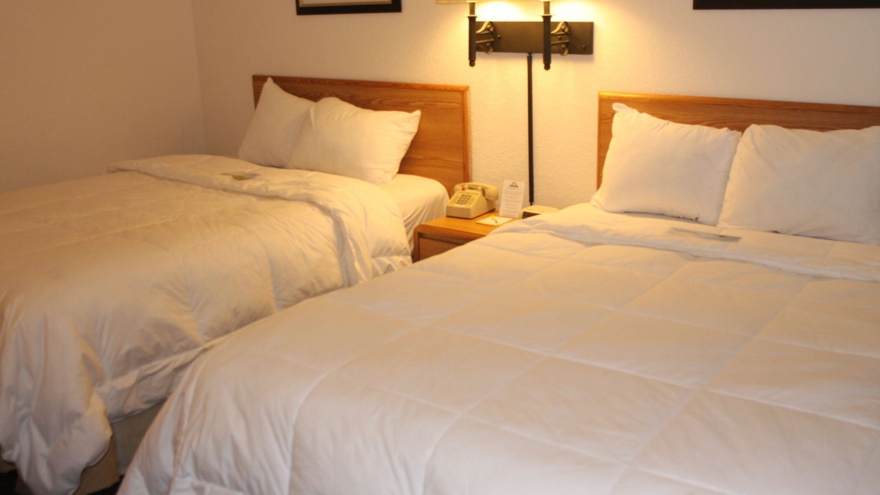 Photo of Bedroom in Needles
