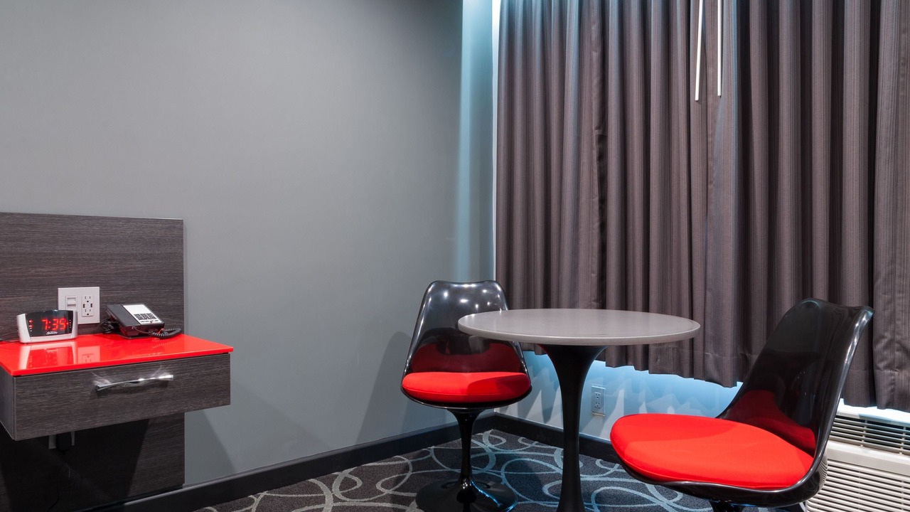 Photo of Livingroom in Lamanda Park