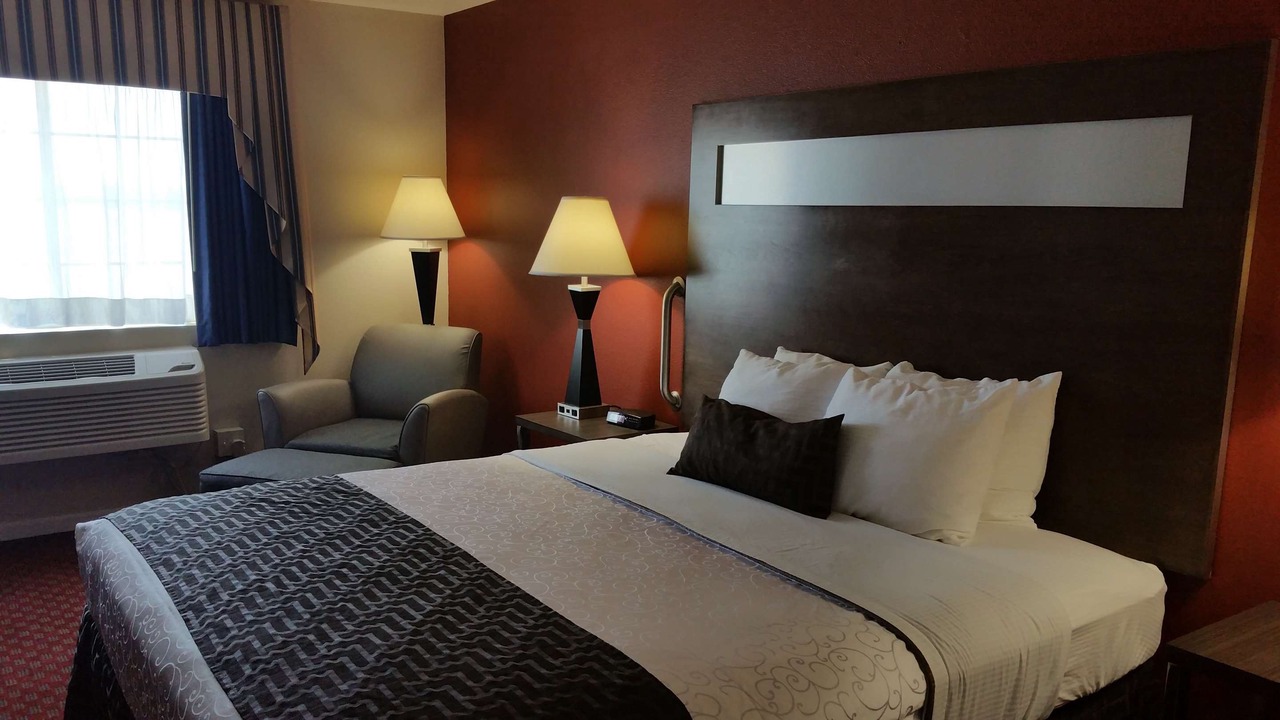 Photo of Bedroom in Dinuba