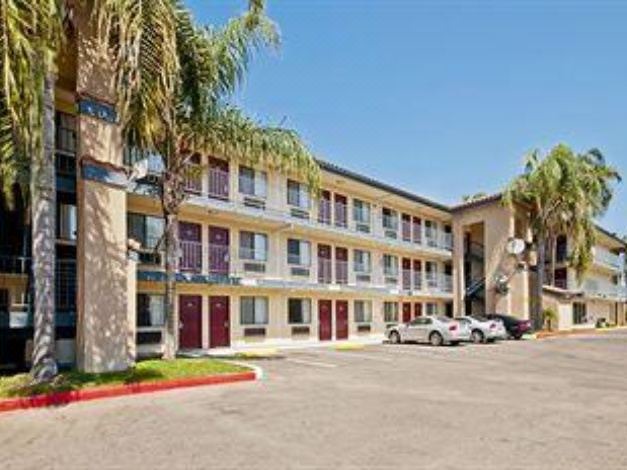 Photo of Buildings in Tulare
