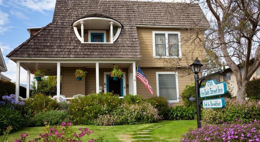 Photo of Buildings in Oak Park