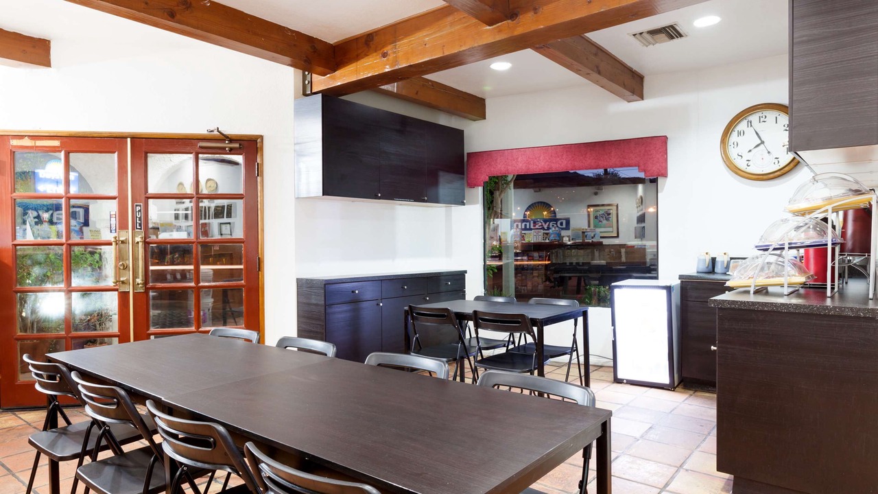 Photo of Livingroom in Castaic