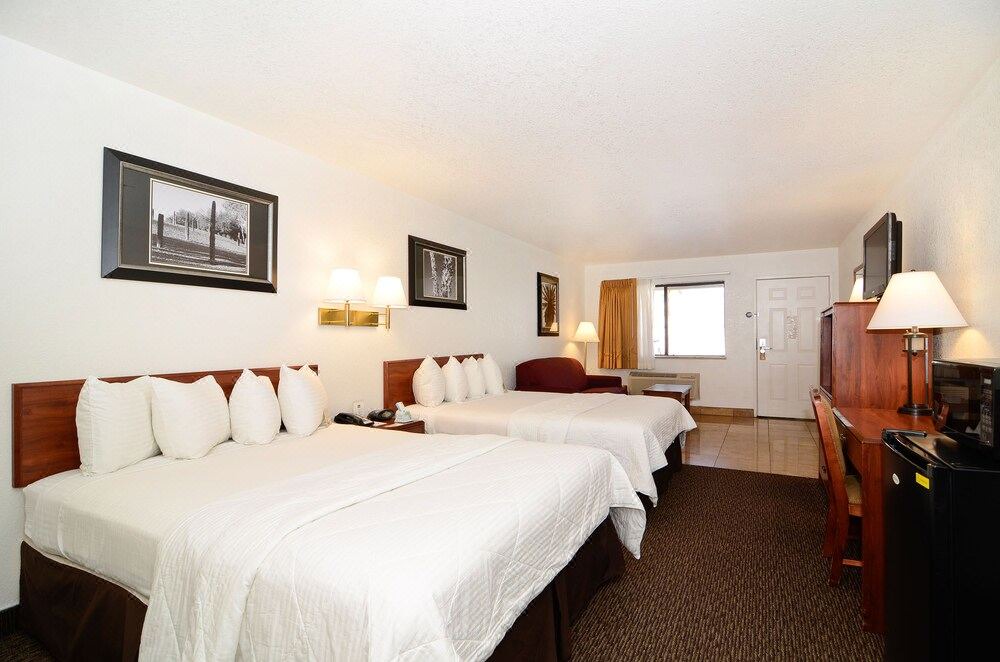 Photo of Bedroom in Needles