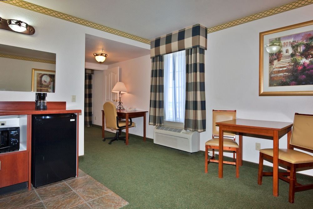 Photo of Livingroom in Calexico