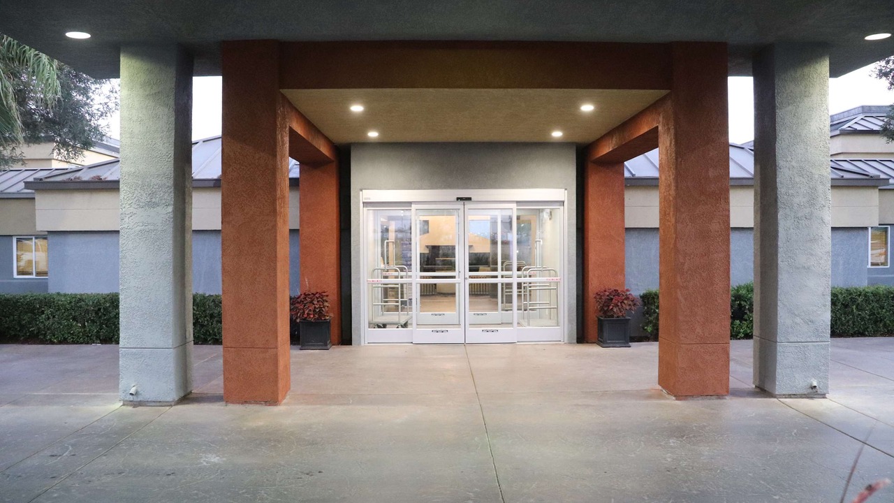 Photo of Buildings in Porterville