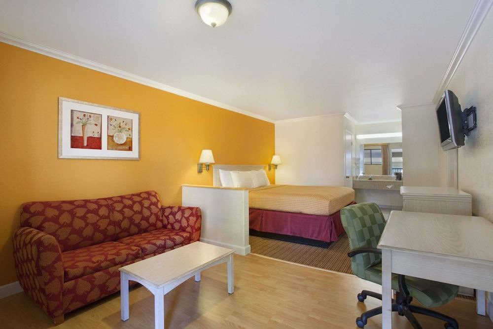 Photo of Livingroom in Lemoore