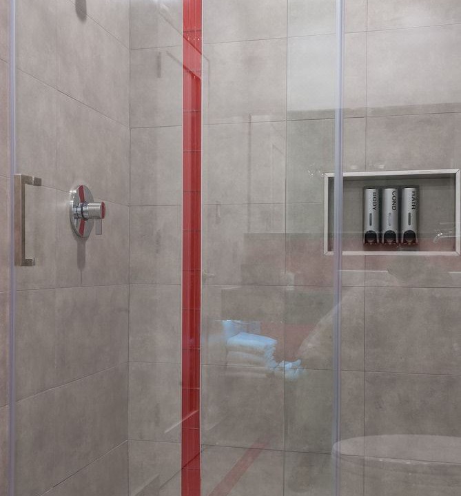 Photo of Bathroom in Lamanda Park