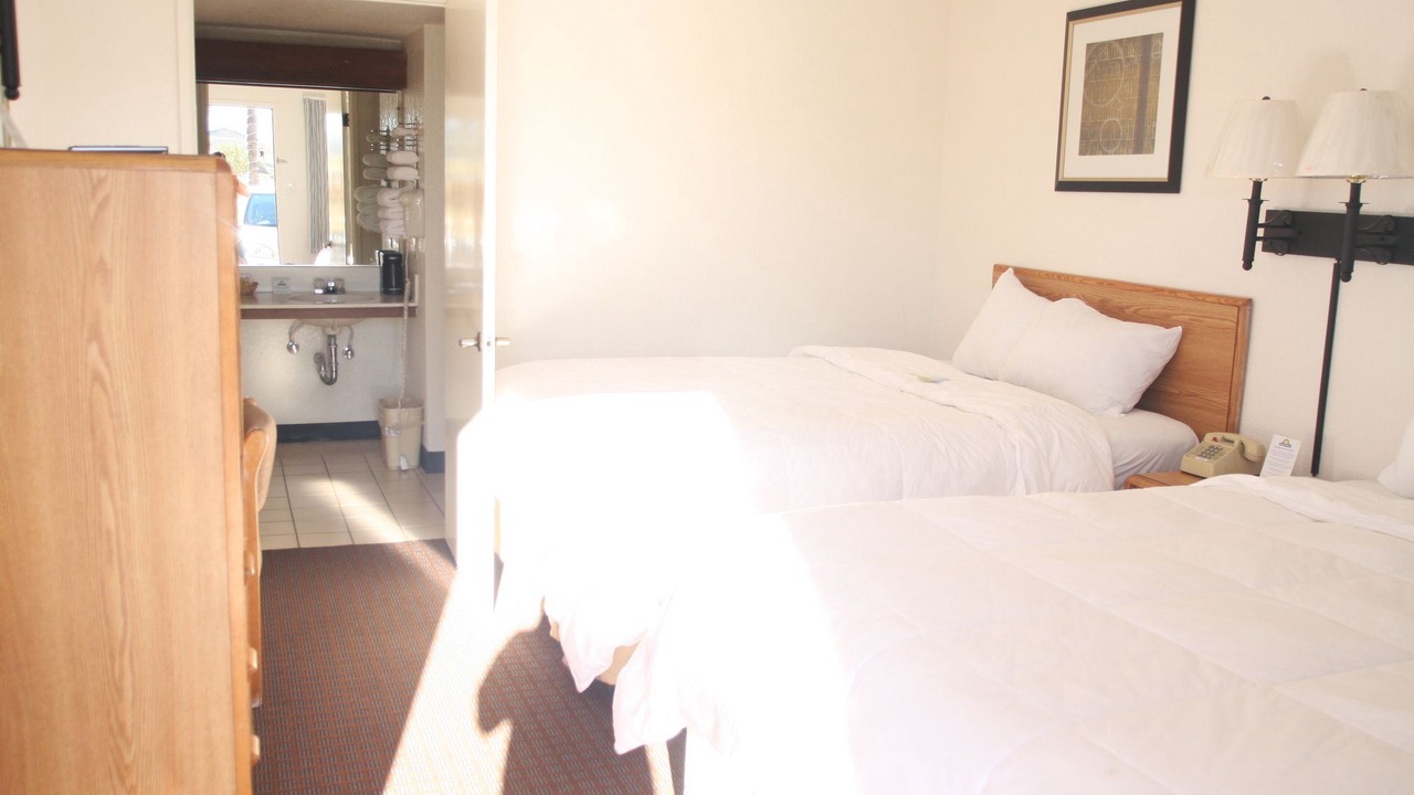 Photo of Bedroom in Needles