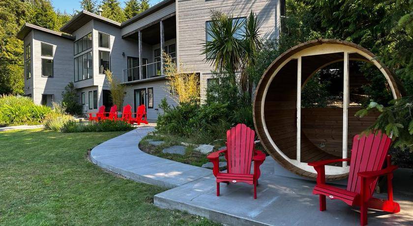 Photo of Others in Ucluelet