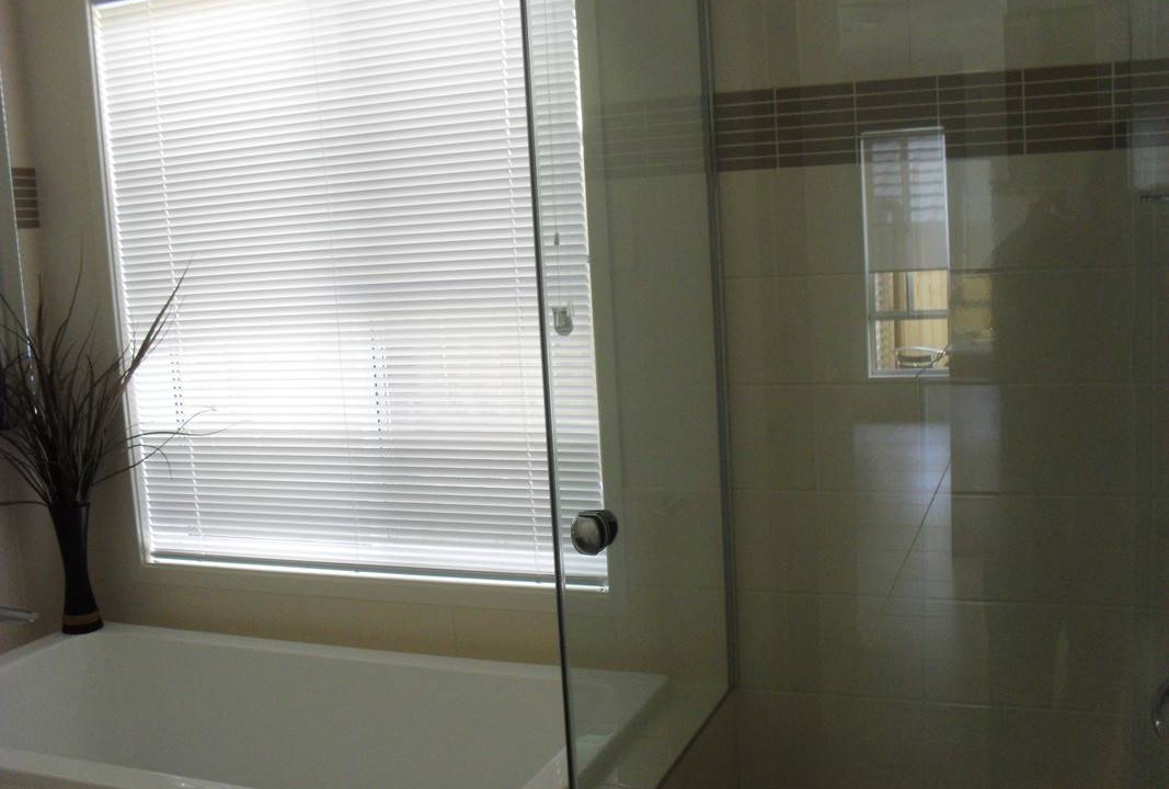 Photo of Bathroom in Ormeau Hills