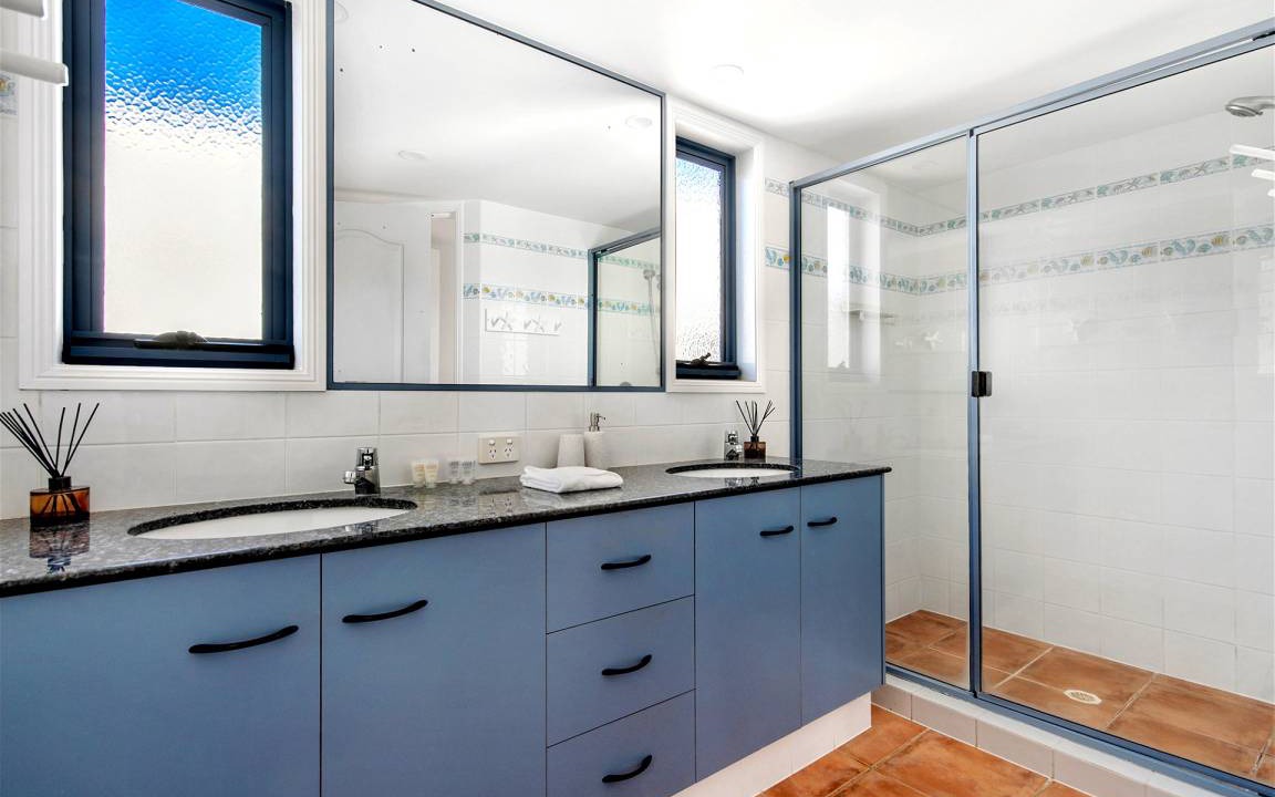 Photo of Bathroom in Mermaid Beach