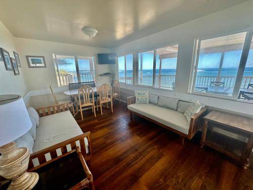 Photo of Livingroom in Waialua