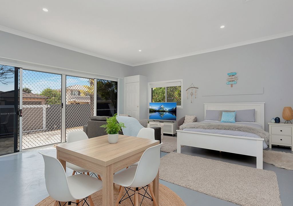 Photo of Livingroom in Mermaid Waters