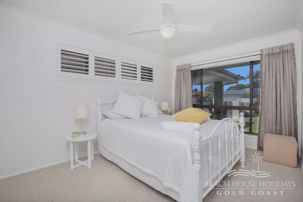 Photo of Bedroom in Mermaid Waters