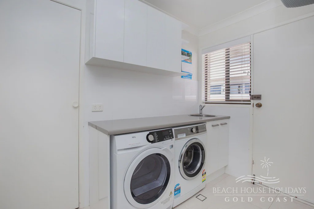 Photo of Kitchen in Mermaid Waters