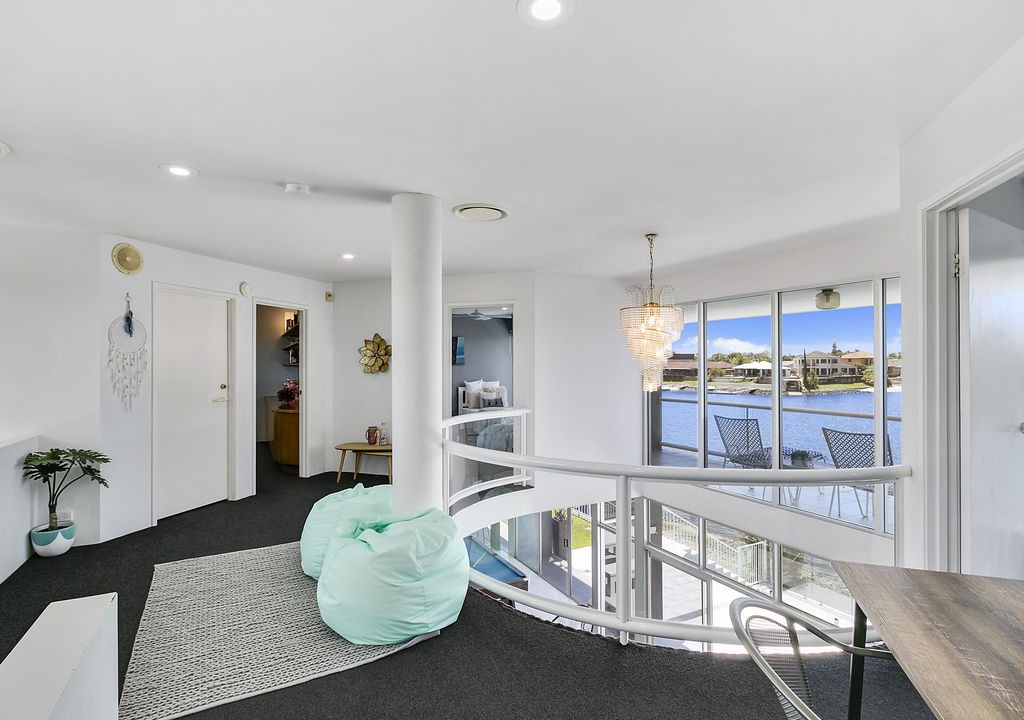 Photo of Livingroom in Mermaid Waters
