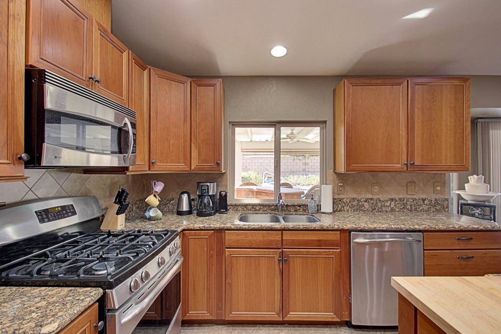 Photo of Kitchen in Racquet Club South