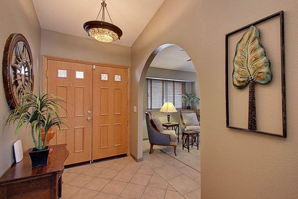 Photo of Livingroom in Racquet Club South