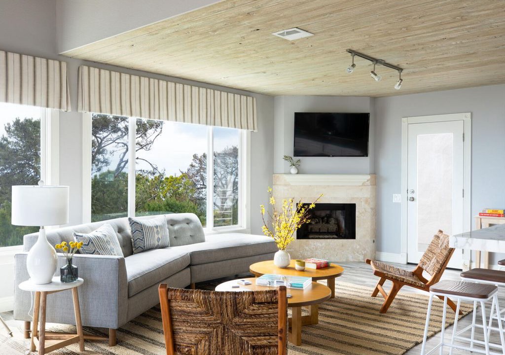 Photo of Livingroom in Western Malibu