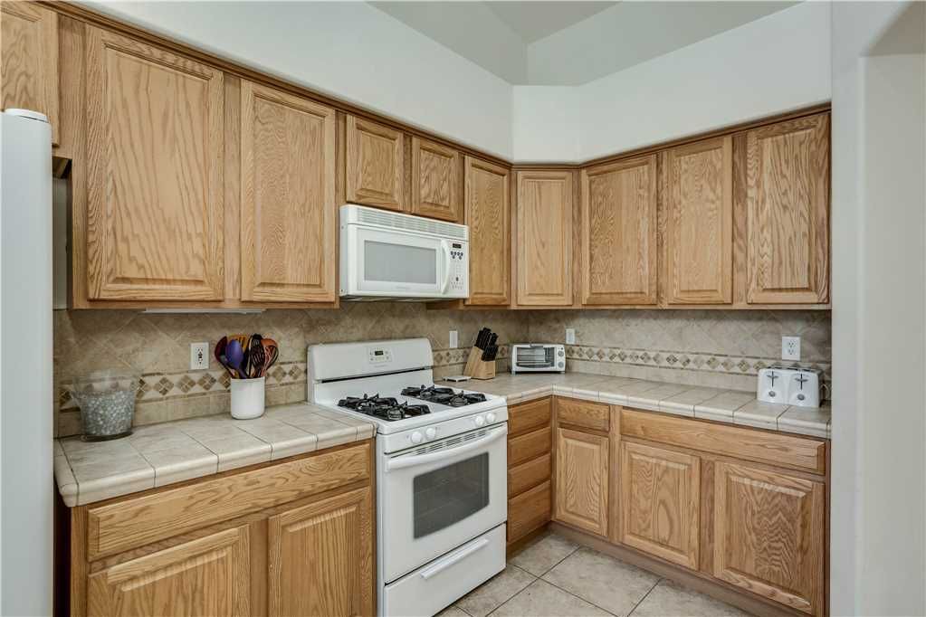 Photo of Kitchen in Racquet Club South