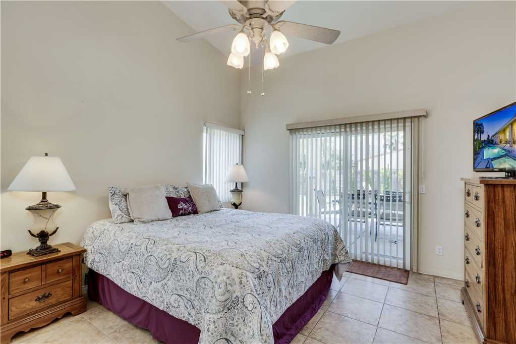 Photo of Bedroom in Racquet Club South