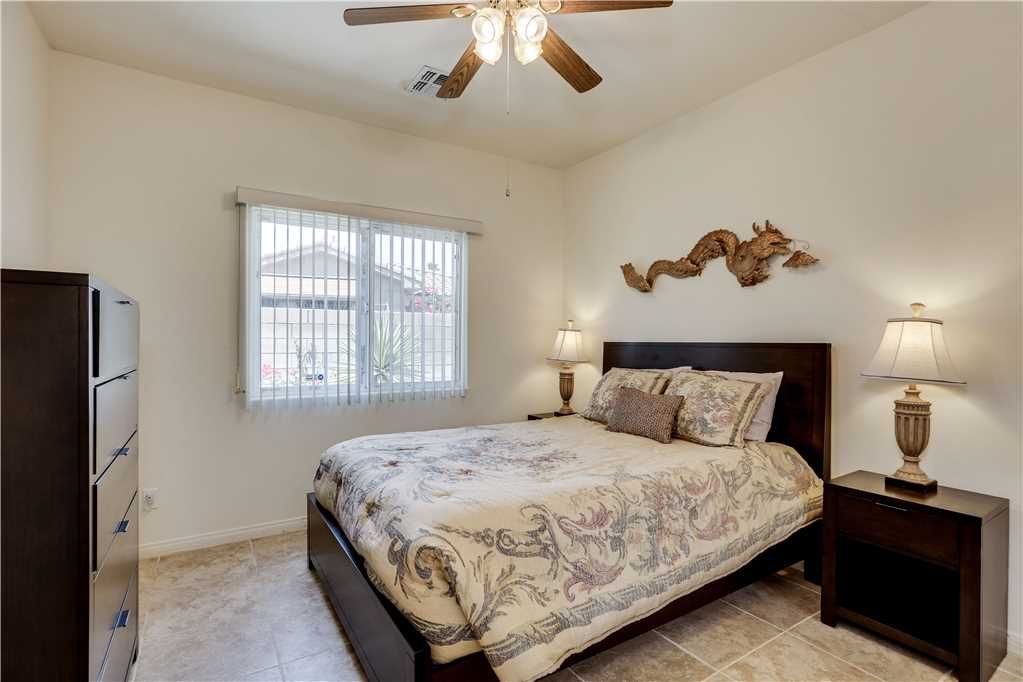 Photo of Bedroom in Racquet Club South