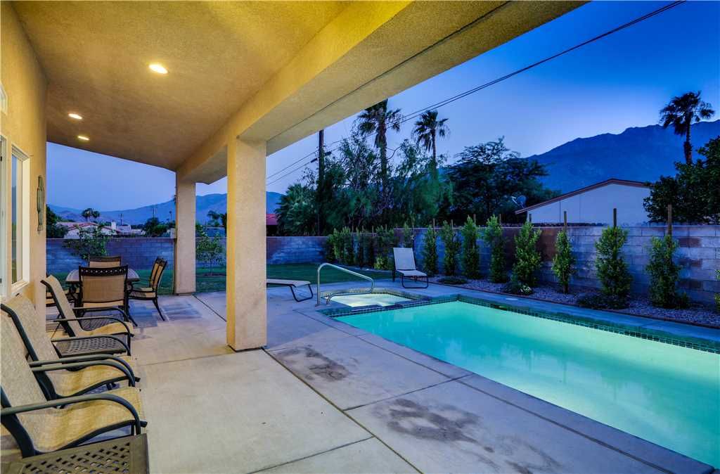 Photo of Outdoor in Racquet Club South