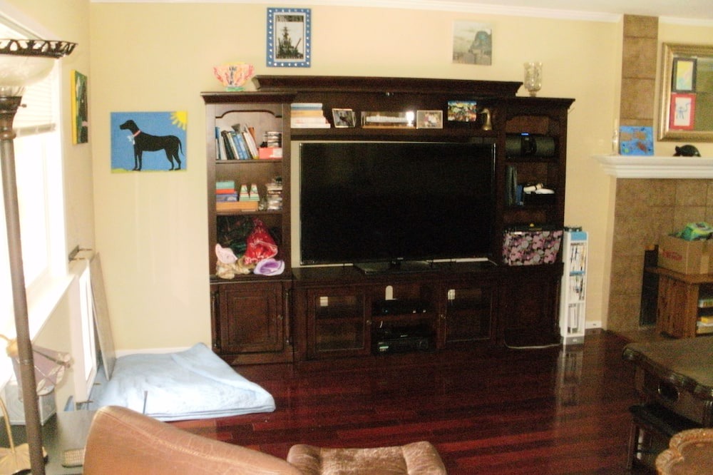 Photo of Bedroom in Rancho Palos Verdes