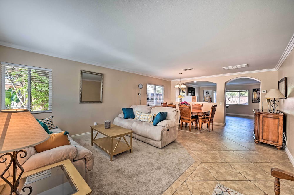 Photo of Livingroom in Ocean View Hills