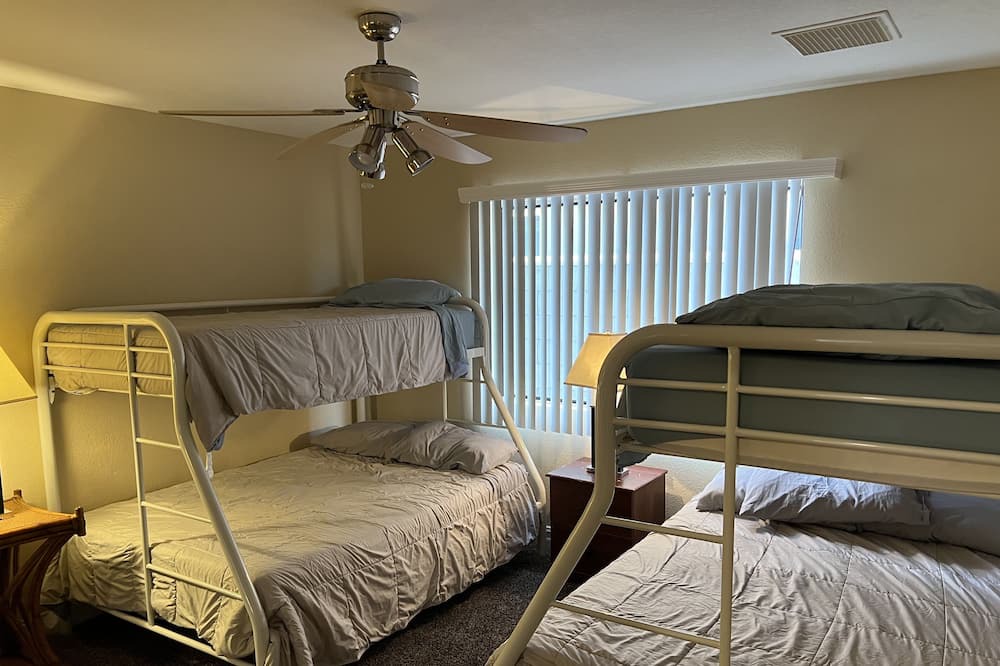 Photo of Bedroom in Cienega Springs