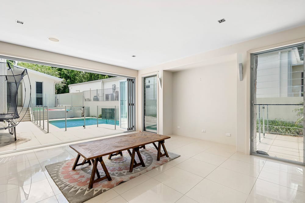 Photo of Bedroom in Benowa
