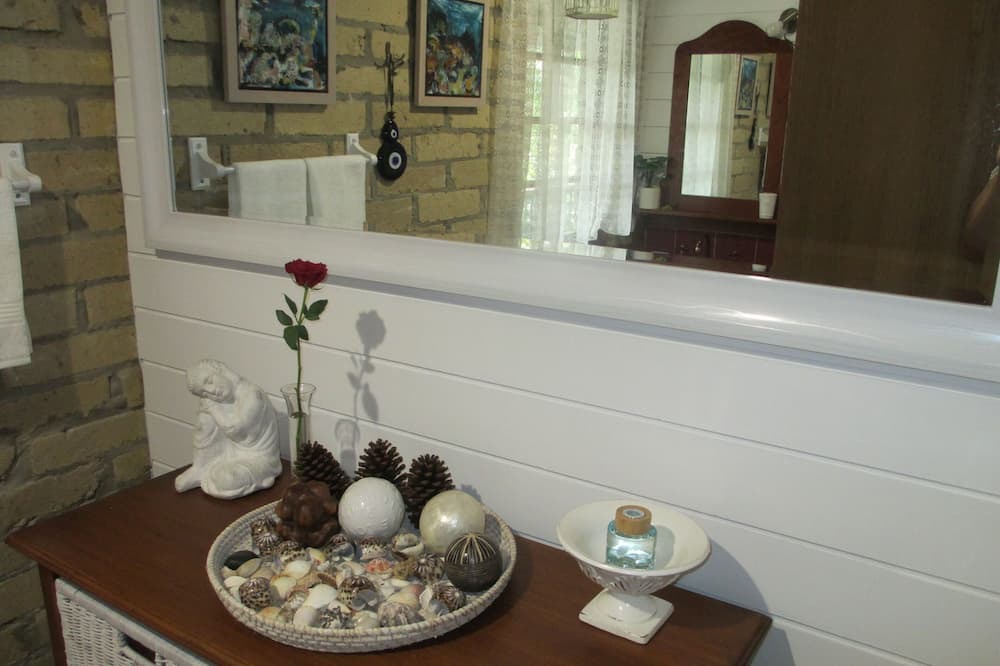 Photo of Bathroom in Bonogin