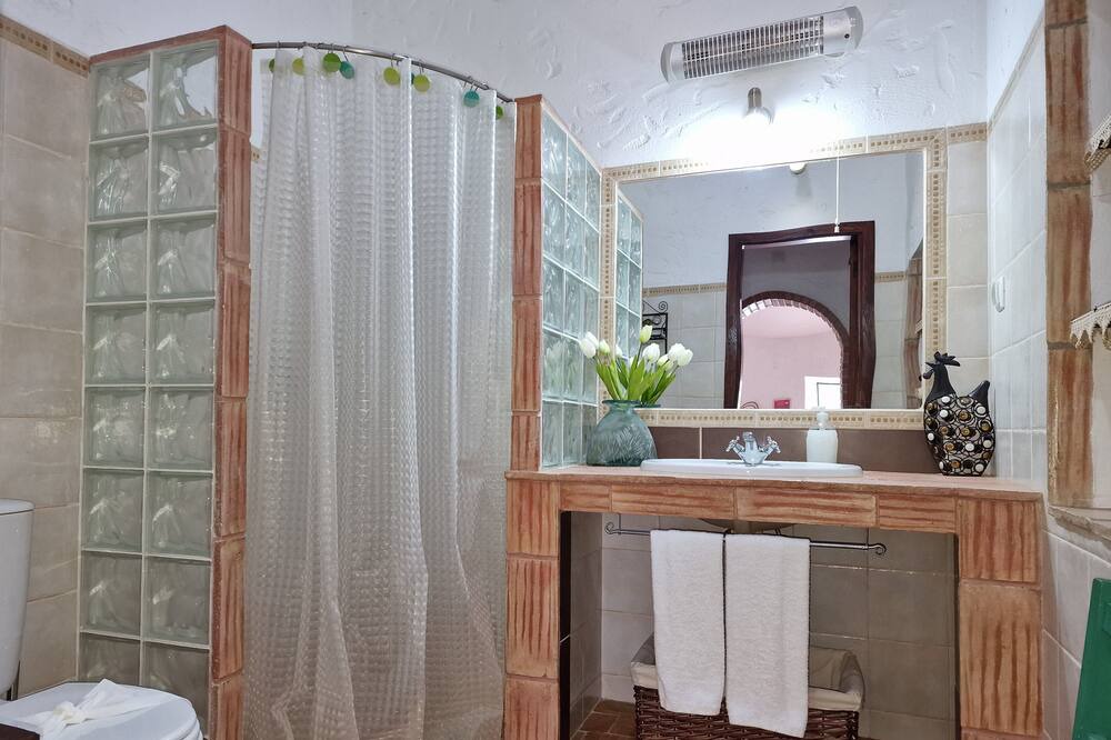Photo of Bathroom in Mertola