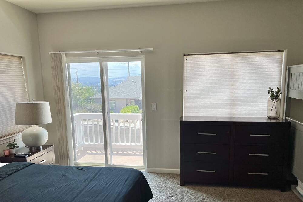 Photo of Bedroom in Northeast Reno