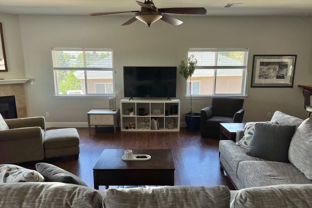 Photo of Livingroom in Northeast Reno