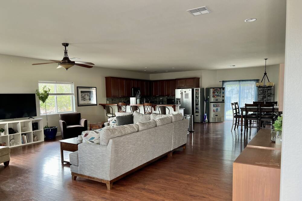 Photo of Livingroom in Northeast Reno