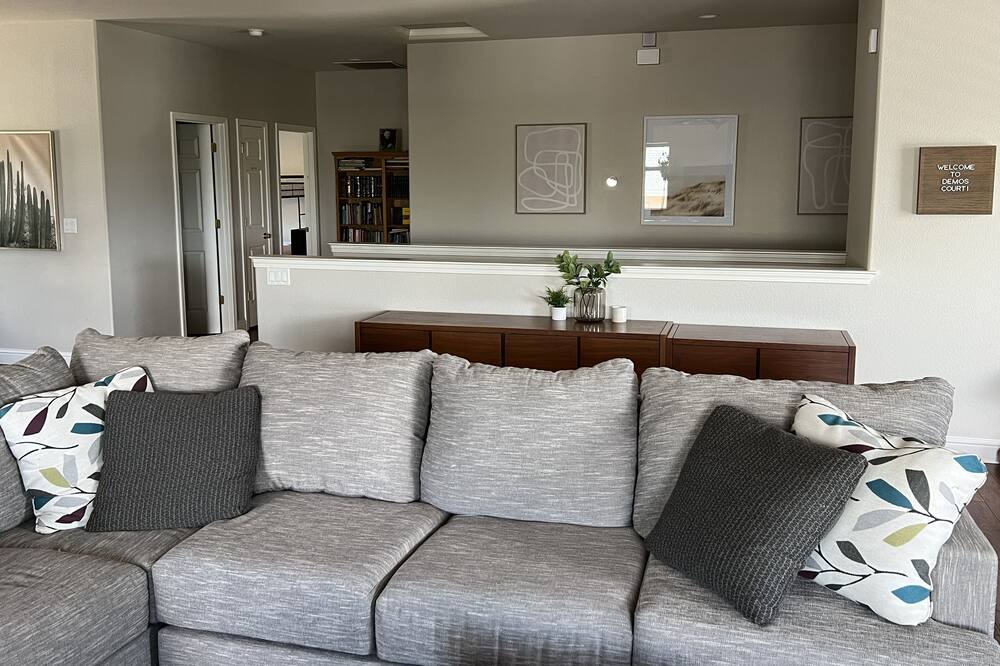 Photo of Livingroom in Northeast Reno