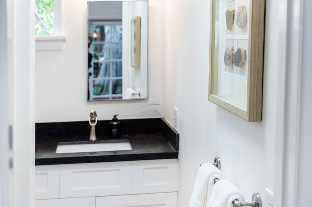 Photo of Bathroom in Montecito